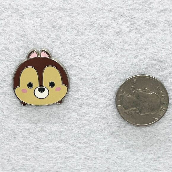 🔮5/$25 Disney Chip 'n' Dale Chip Tsum Tsum Pin - Picture 2 of 2